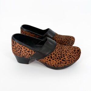 Dansko Prima Cheetah Print Calf Hair Clogs Size 40